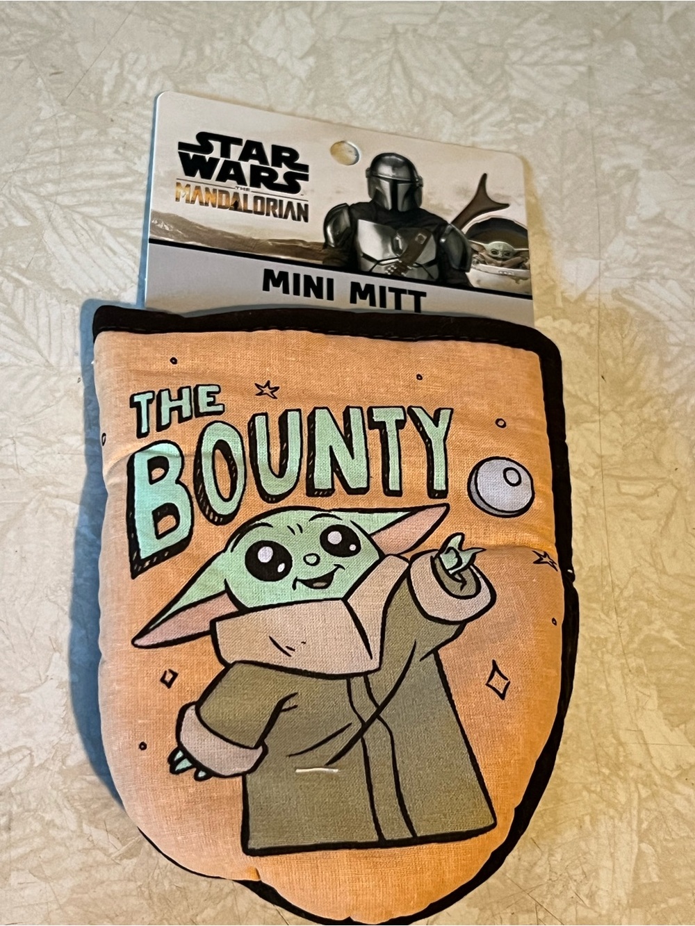 Star Wars The Mandalorian Mini Mitt – Orange & Green Grogu Design